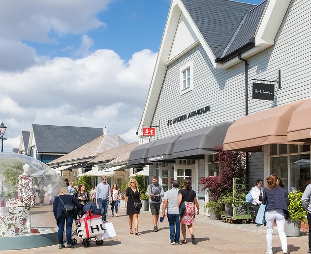 bicester-village-shopping-tour-transfer 1